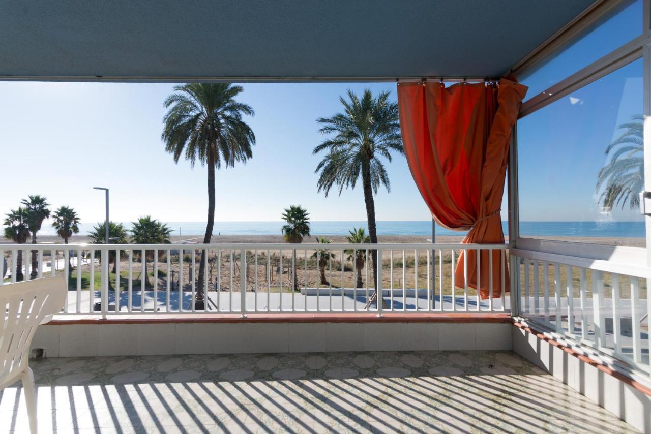 Apartamento En 1Era Linea Mar Con Terraza De 25M2 卡斯特尔德费尔斯 外观 照片