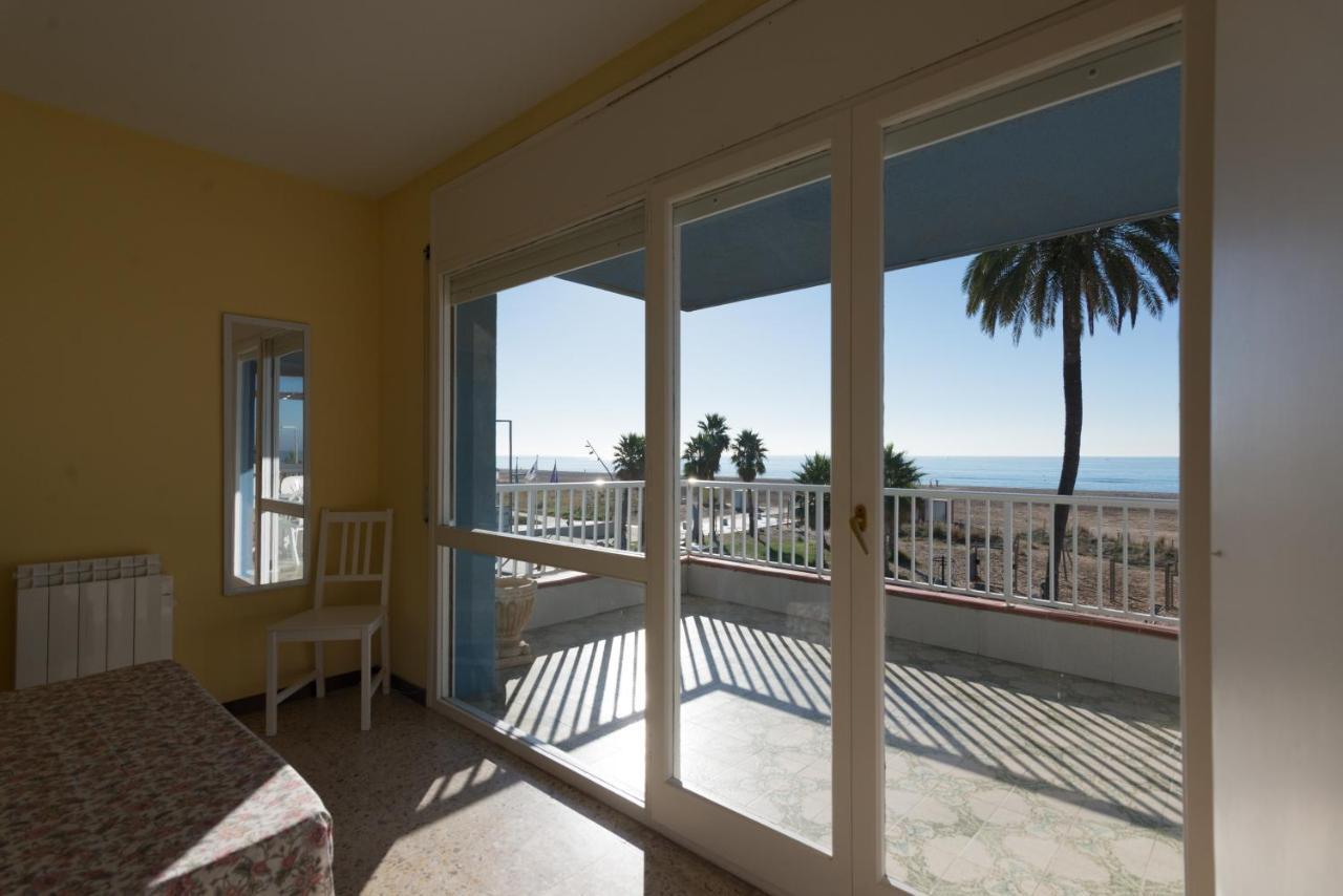 Apartamento En 1Era Linea Mar Con Terraza De 25M2 卡斯特尔德费尔斯 外观 照片