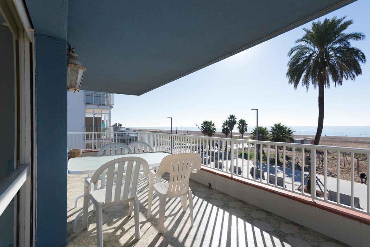 Apartamento En 1Era Linea Mar Con Terraza De 25M2 卡斯特尔德费尔斯 外观 照片